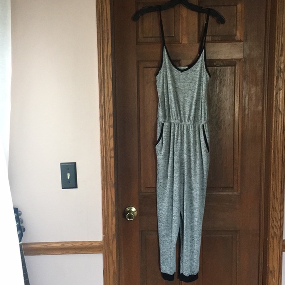 Lightweight  jumpsuit with pockets - Picture 1 of 2